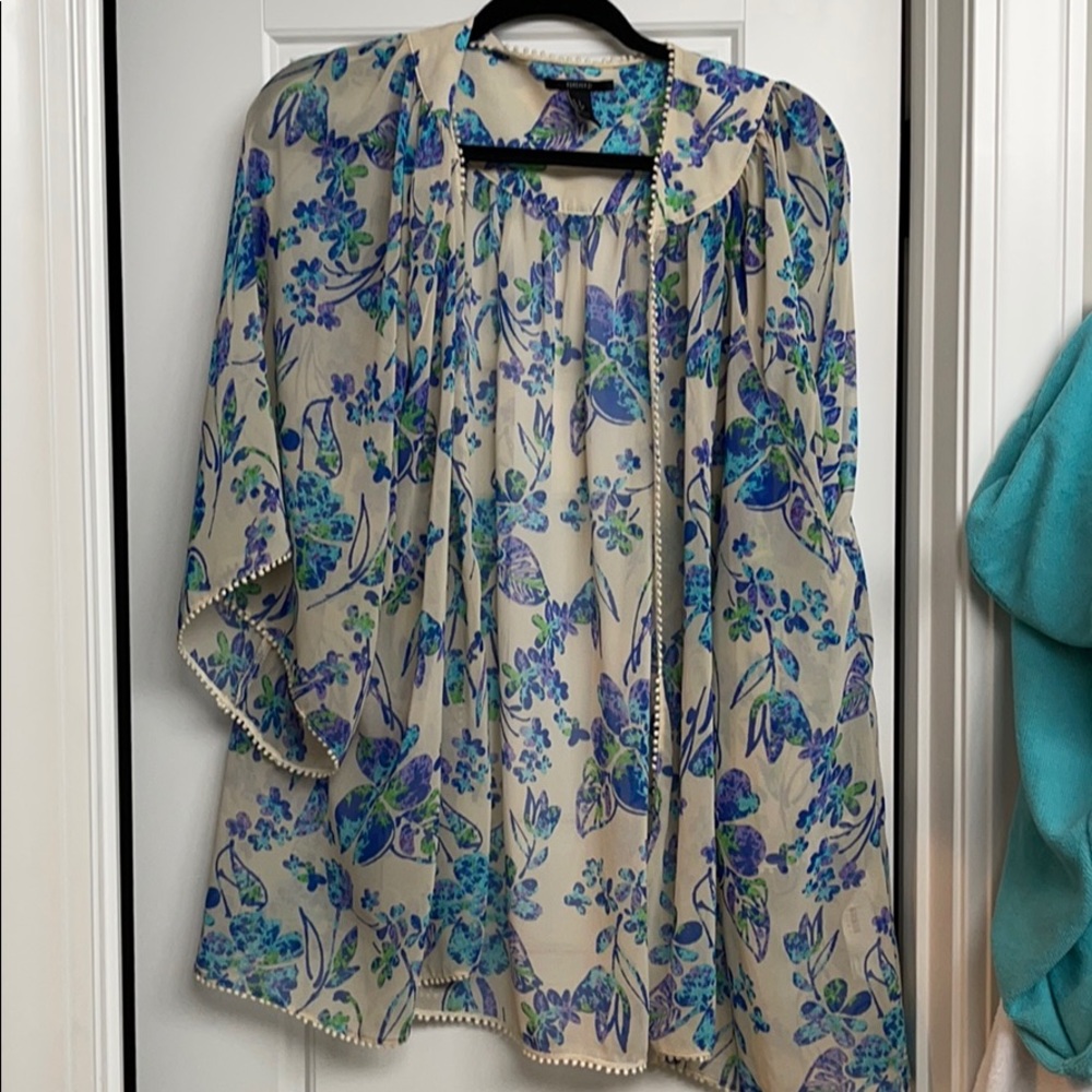 Nude & blue light cardigan